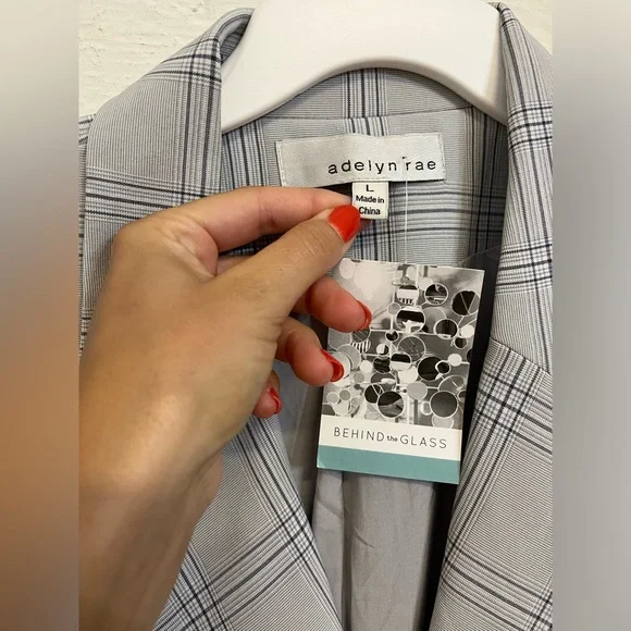 Adelyn Rae - Picture 5 of 5